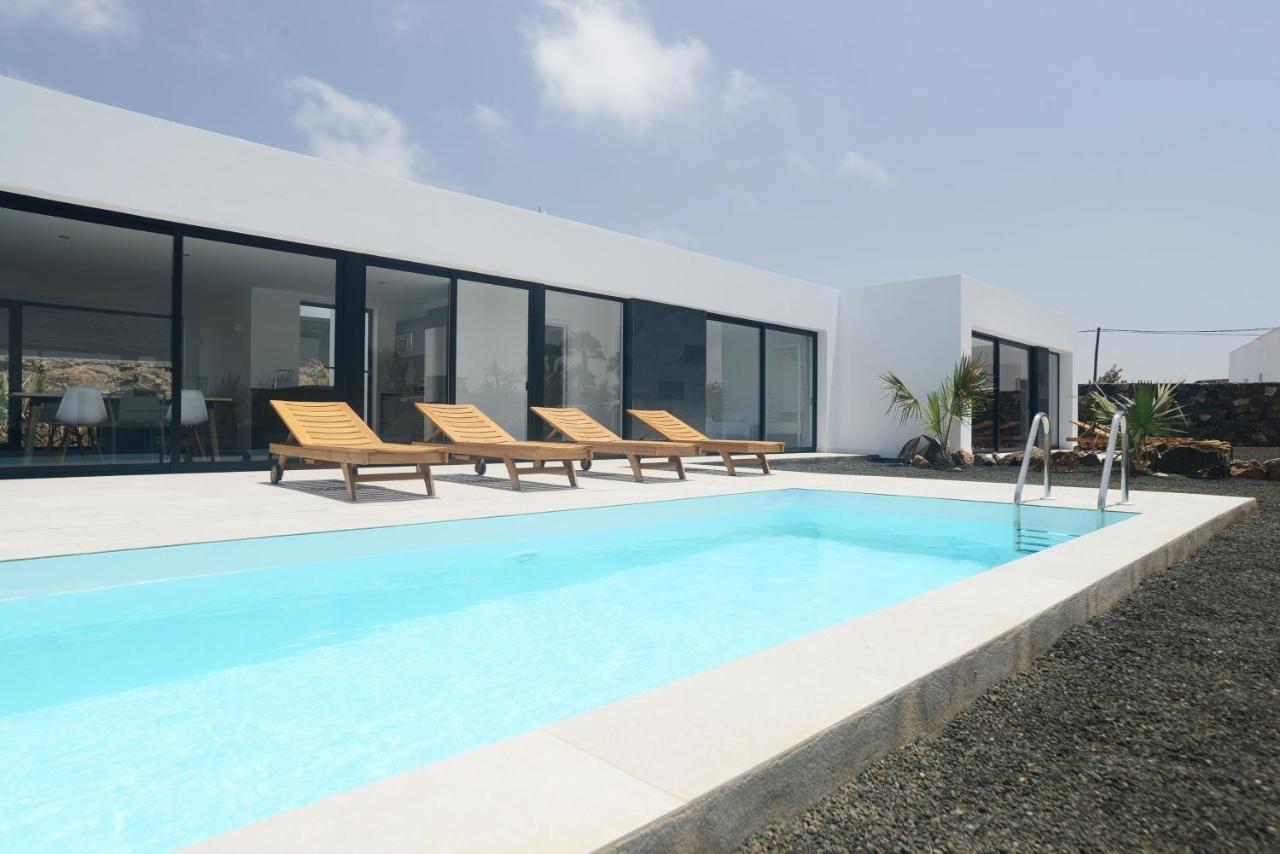 Duna Colorada Villa La Oliva